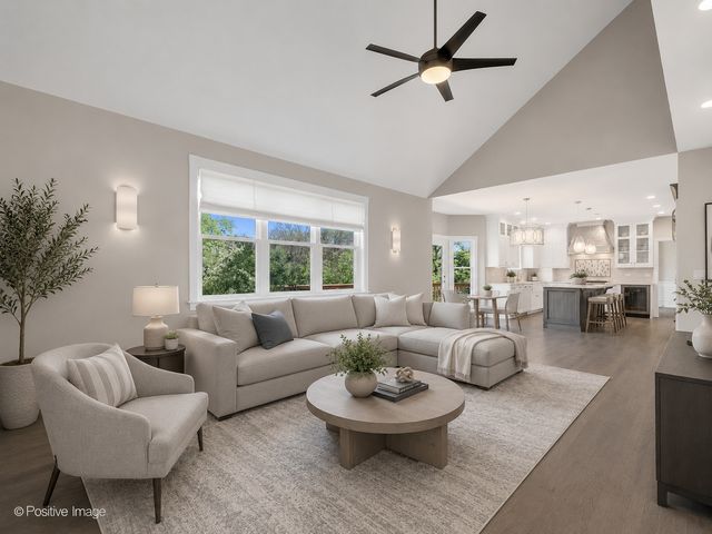 832 Bemis Road, Glen Ellyn, IL 60137