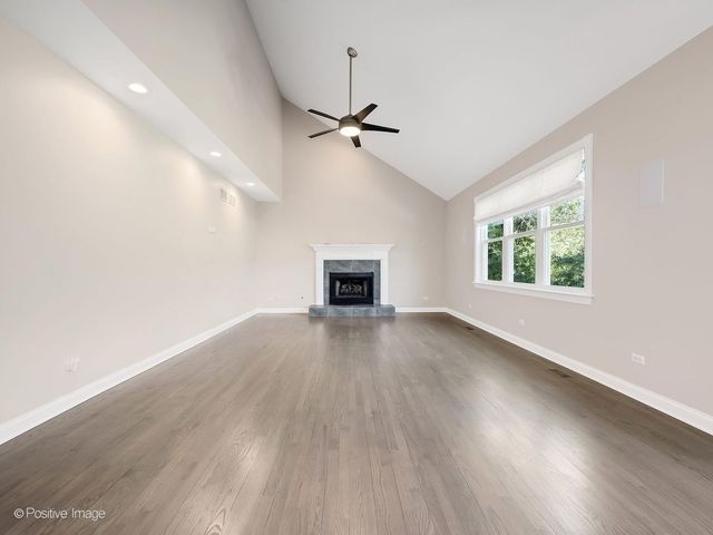 832 Bemis Road, Glen Ellyn, IL 60137