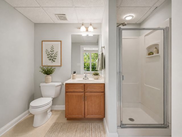 832 Bemis Road, Glen Ellyn, IL 60137