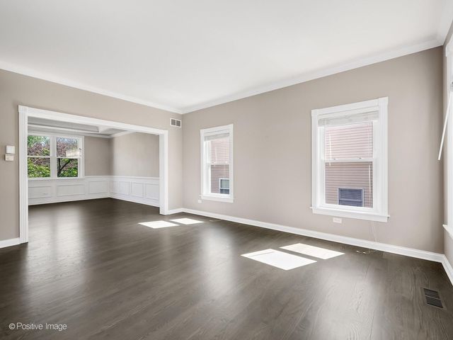 832 Bemis Road, Glen Ellyn, IL 60137