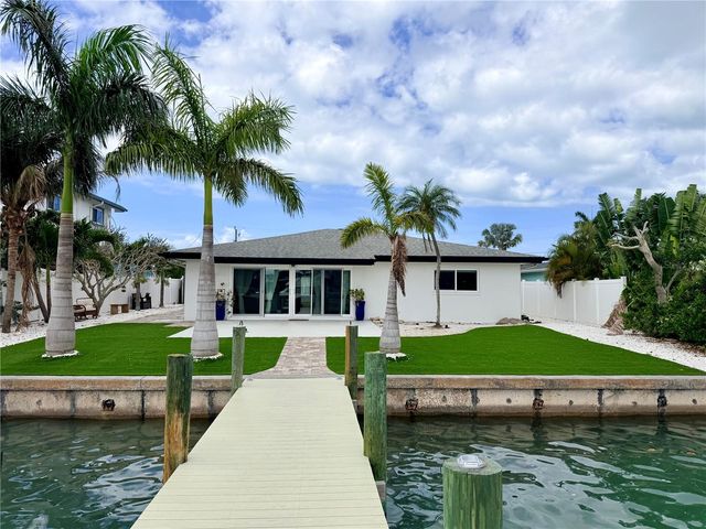 11405 8TH STREET E, Treasure Island, FL 33706