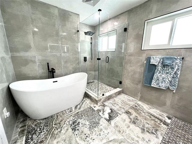 11405 8TH STREET E, Treasure Island, FL 33706