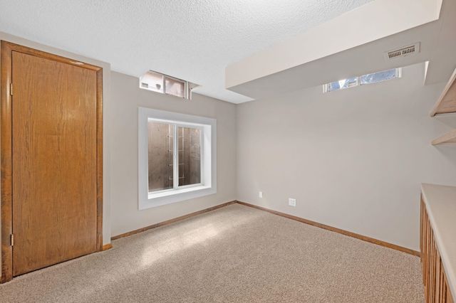 5315 W Robinson St, Wichita, KS 67212