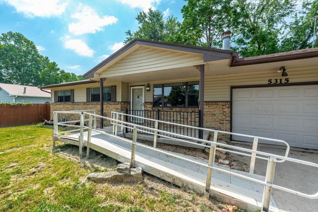5315 W Robinson St, Wichita, KS 67212