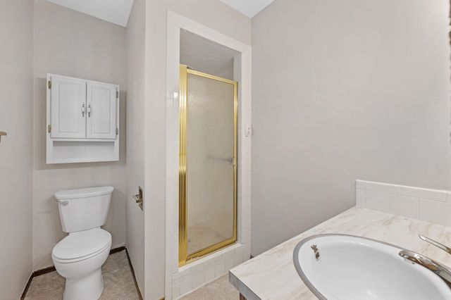 5315 W Robinson St, Wichita, KS 67212