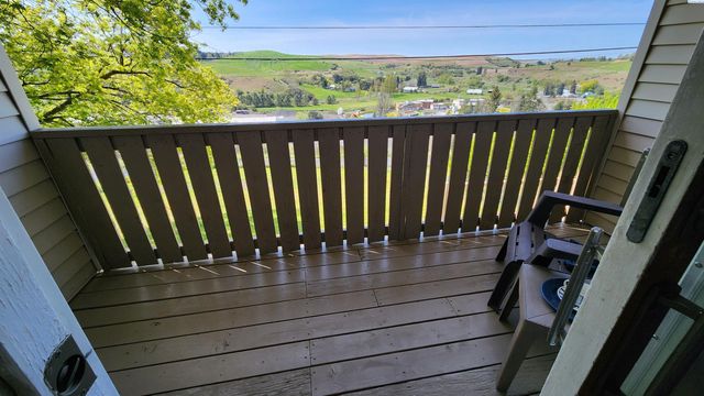 805 NW Clifford, Pullman, WA 99163