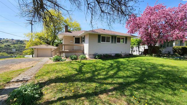 805 NW Clifford, Pullman, WA 99163