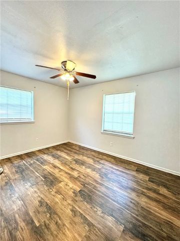 29 5th Avenue, Dardanelle, AR 72834