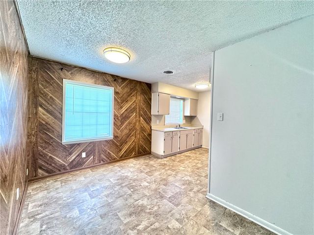 29 5th Avenue, Dardanelle, AR 72834