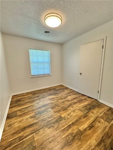 29 5th Avenue, Dardanelle, AR 72834