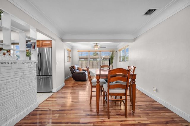 2825 SW 5th St, Fort Lauderdale, FL 33312