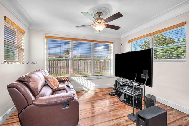 2825 SW 5th St, Fort Lauderdale, FL 33312