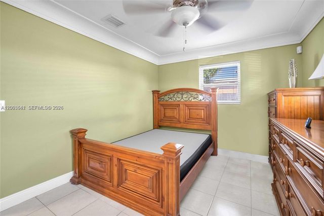 2825 SW 5th St, Fort Lauderdale, FL 33312