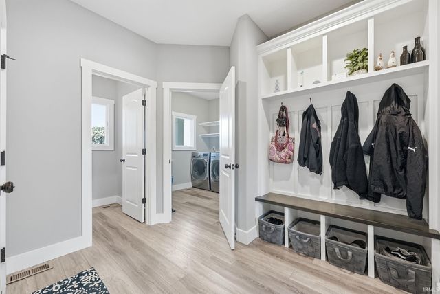 5990 Menza Drive, Auburn, IN 46706