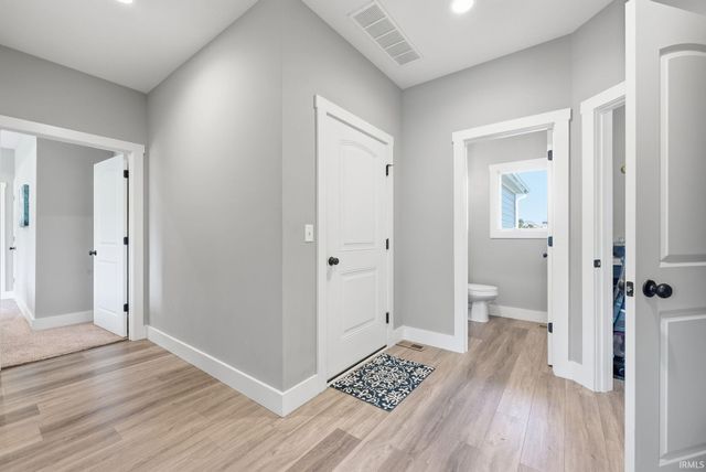 5990 Menza Drive, Auburn, IN 46706