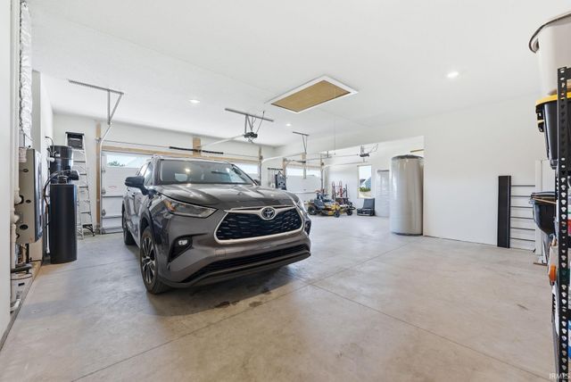 5990 Menza Drive, Auburn, IN 46706