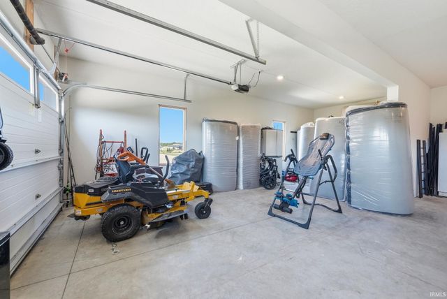 5990 Menza Drive, Auburn, IN 46706