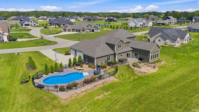 5990 Menza Drive, Auburn, IN 46706