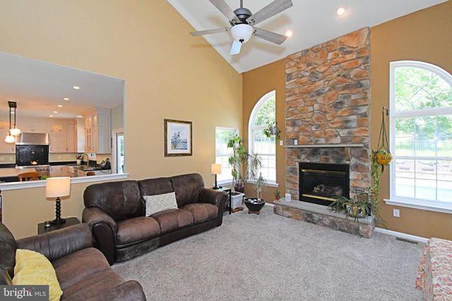 107 REDSTONE DR, Warrington, PA 18976