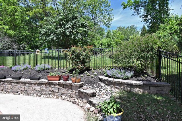 107 REDSTONE DR, Warrington, PA 18976
