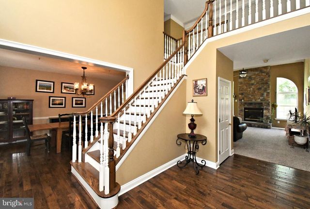107 REDSTONE DR, Warrington, PA 18976