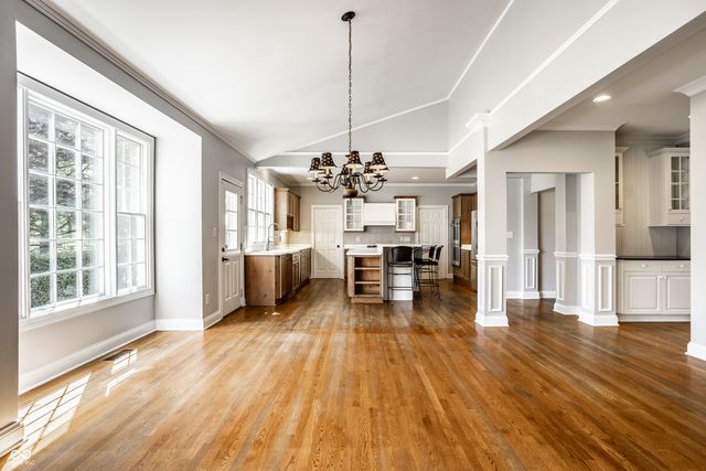 6976 Old Hunt Club Road, Zionsville, IN 46077