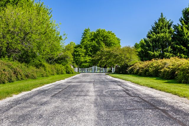 6976 Old Hunt Club Road, Zionsville, IN 46077
