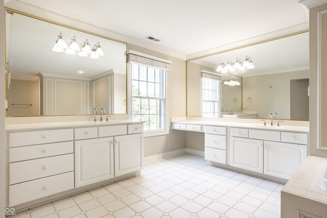 6976 Old Hunt Club Road, Zionsville, IN 46077