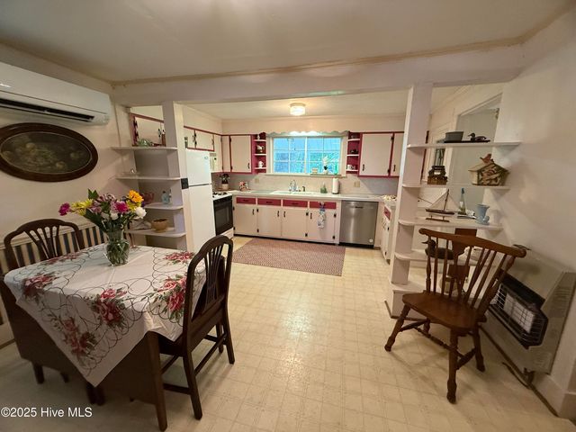 212 S Main Street, Bath, NC 27808