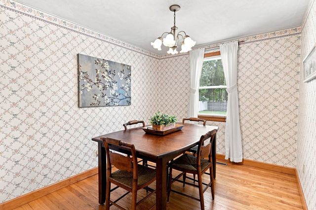172 Birch Bluffs Dr, Westfield, MA 01085