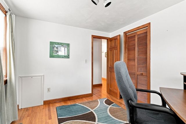 172 Birch Bluffs Dr, Westfield, MA 01085