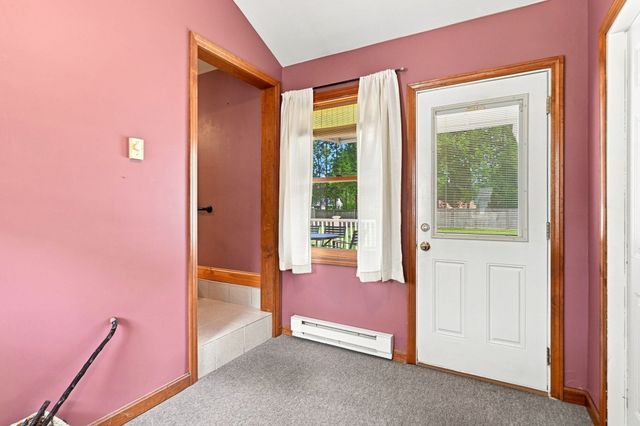 172 Birch Bluffs Dr, Westfield, MA 01085