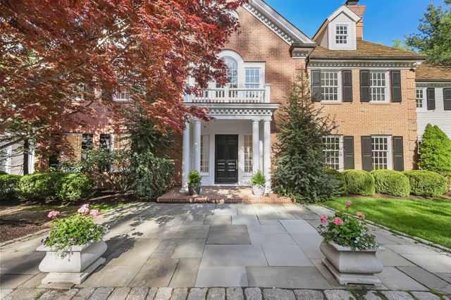 1187 Smith Ridge Road, New Canaan, CT 06840
