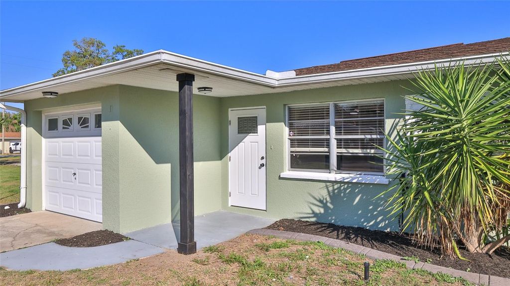 Image 12 of property listing at 11 SWAN AVENUE, New Smyrna Beach, FL 32168