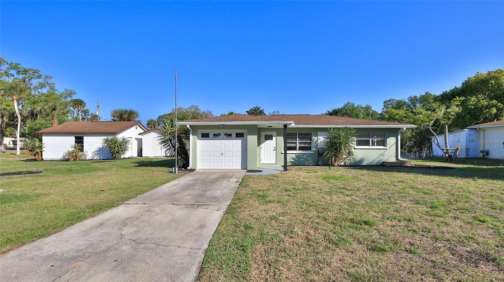 Image 3 of property listing at 11 SWAN AVENUE, New Smyrna Beach, FL 32168