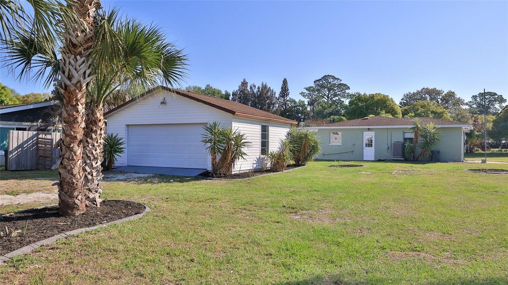 Image 6 of property listing at 11 SWAN AVENUE, New Smyrna Beach, FL 32168