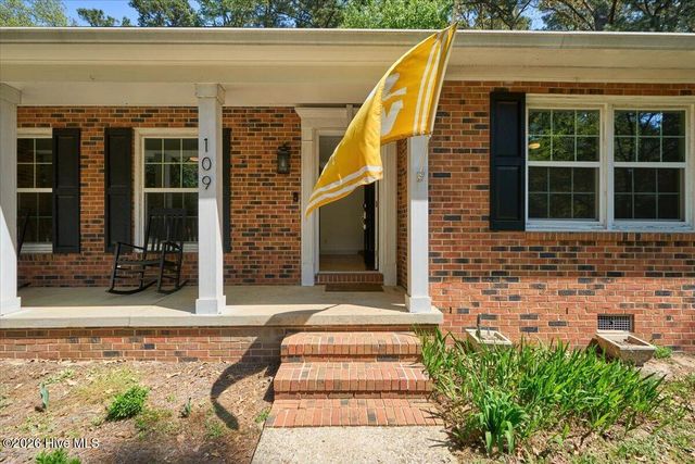 109 Grampian Way, Southern Pines, NC 28387