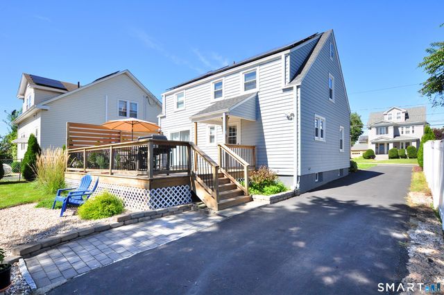 19 Fennbrook Road, West Hartford, CT 06119