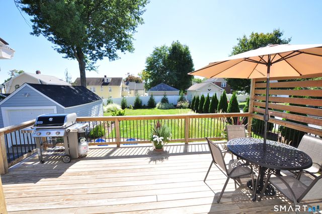 19 Fennbrook Road, West Hartford, CT 06119