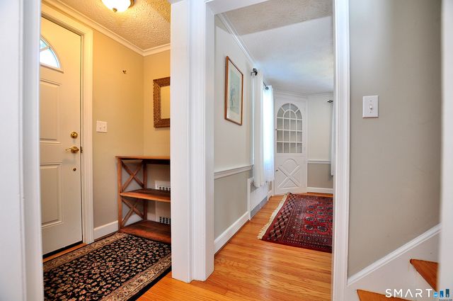 19 Fennbrook Road, West Hartford, CT 06119