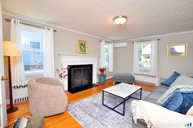 19 Fennbrook Road, West Hartford, CT 06119