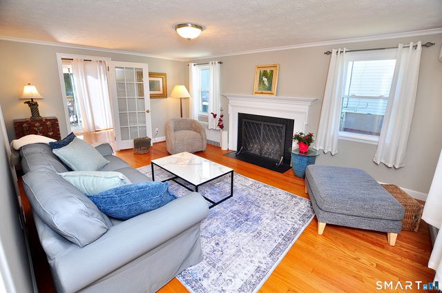 19 Fennbrook Road, West Hartford, CT 06119