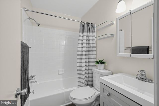 22 WADE CT, Gaithersburg, MD 20878