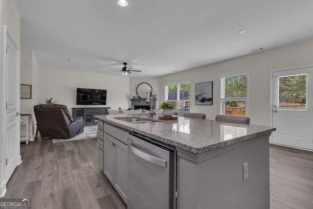 206 Roundwood Way, Peachtree City, GA 30269