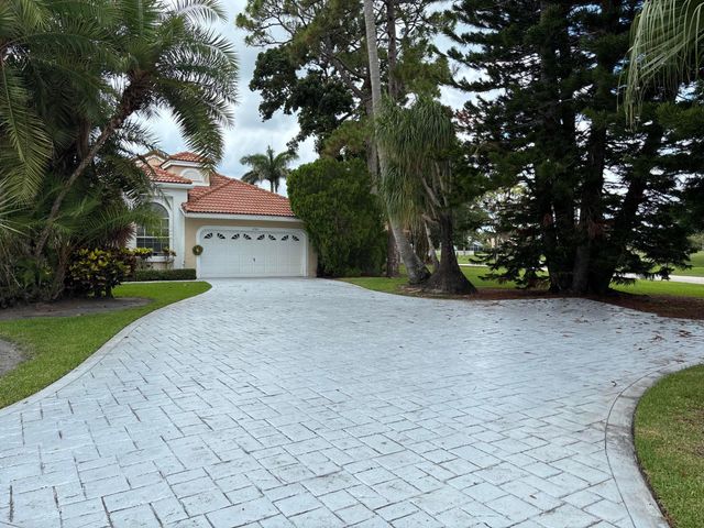 12960 Oak Knoll Drive, West Palm Beach, FL 33418