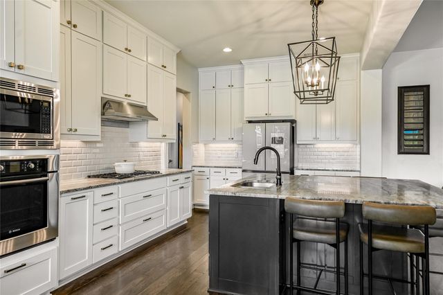 810 Crestone Stream DR, Austin, TX 78738