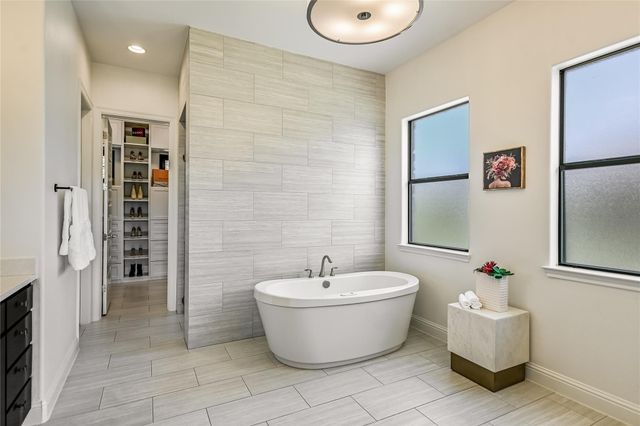 810 Crestone Stream DR, Austin, TX 78738