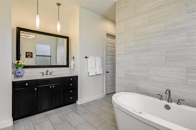 810 Crestone Stream DR, Austin, TX 78738