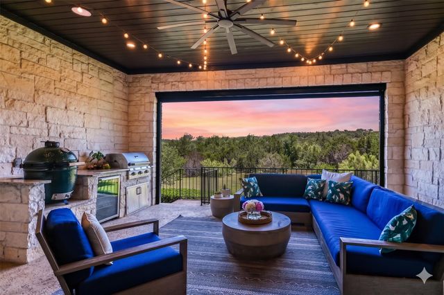 810 Crestone Stream DR, Austin, TX 78738