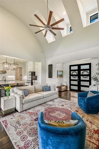 810 Crestone Stream DR, Austin, TX 78738